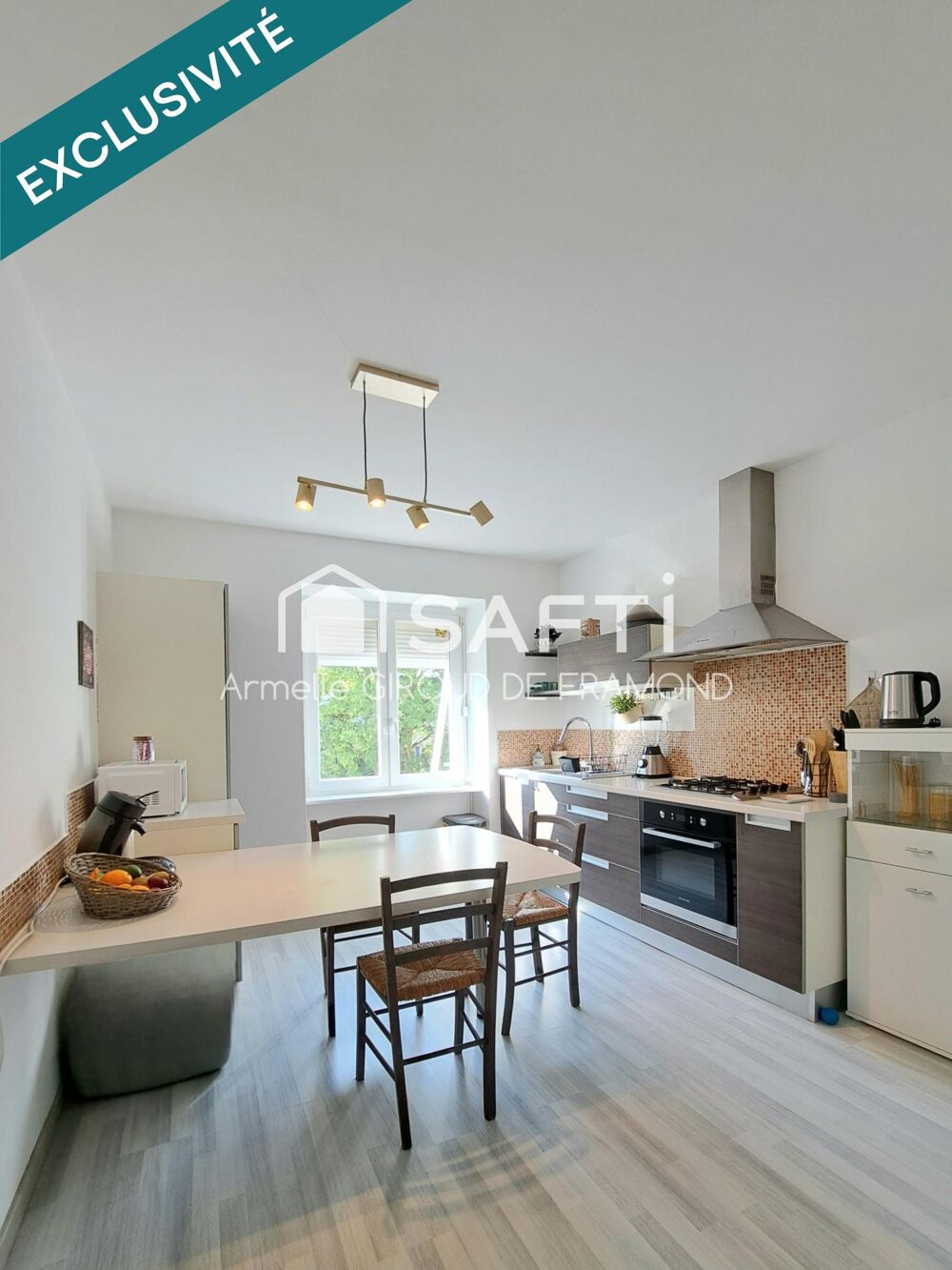 Idéal investisseur! À Mulhouse, quartier Bel Air proche toute commodité, appartement loué 54 m2 avec place de stationnement et c
