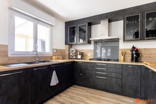  Maison  vendre 6 pices 165 m