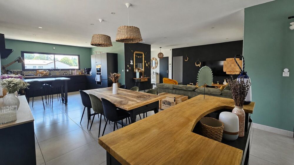 Maison contemporaine haut de gamme avec piscine