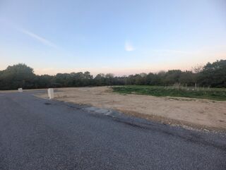Vente Terrain Terrain à bâtir de 323 m² – Viabilisé & Libre de constructeur – Dans un mini-lotissement intimiste sans mitoyenneté ! Goven