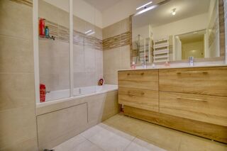  Appartement � vendre 3 pi�ces 64 m�