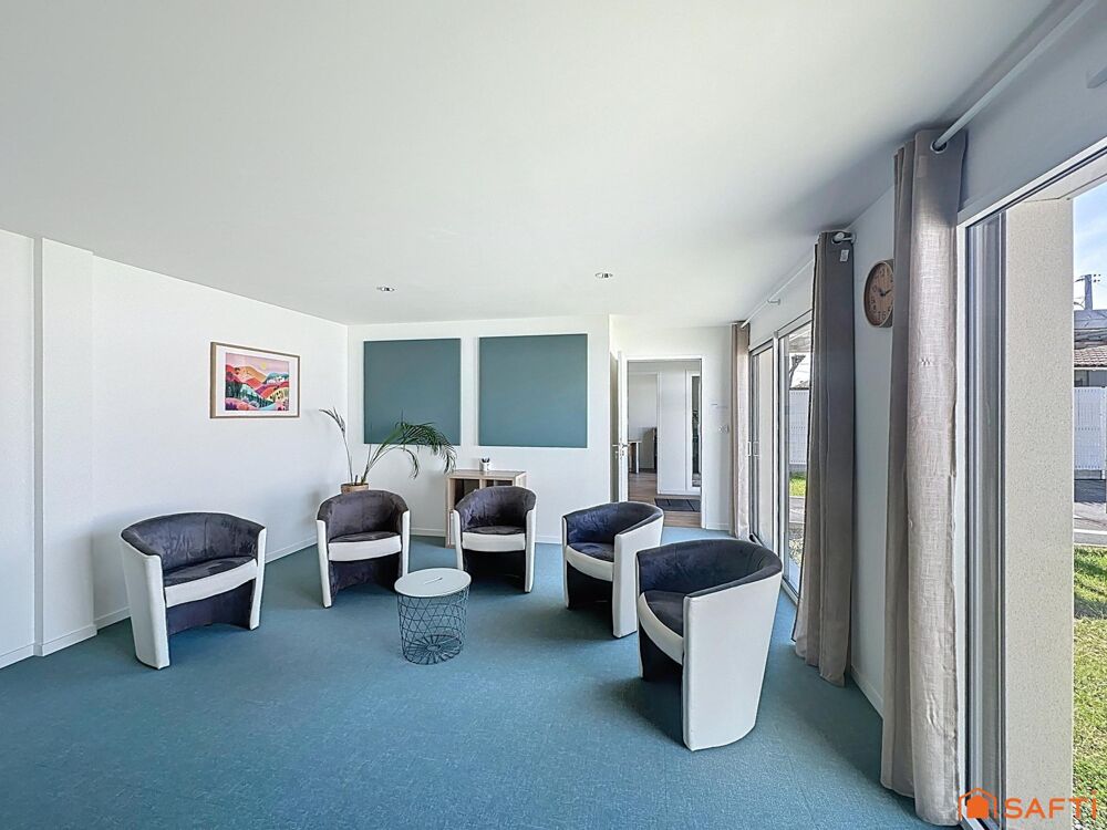   Immeuble de bureaux récent avec stationnements | accessible PMR Orvault