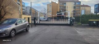  Parking / Garage � vendre 