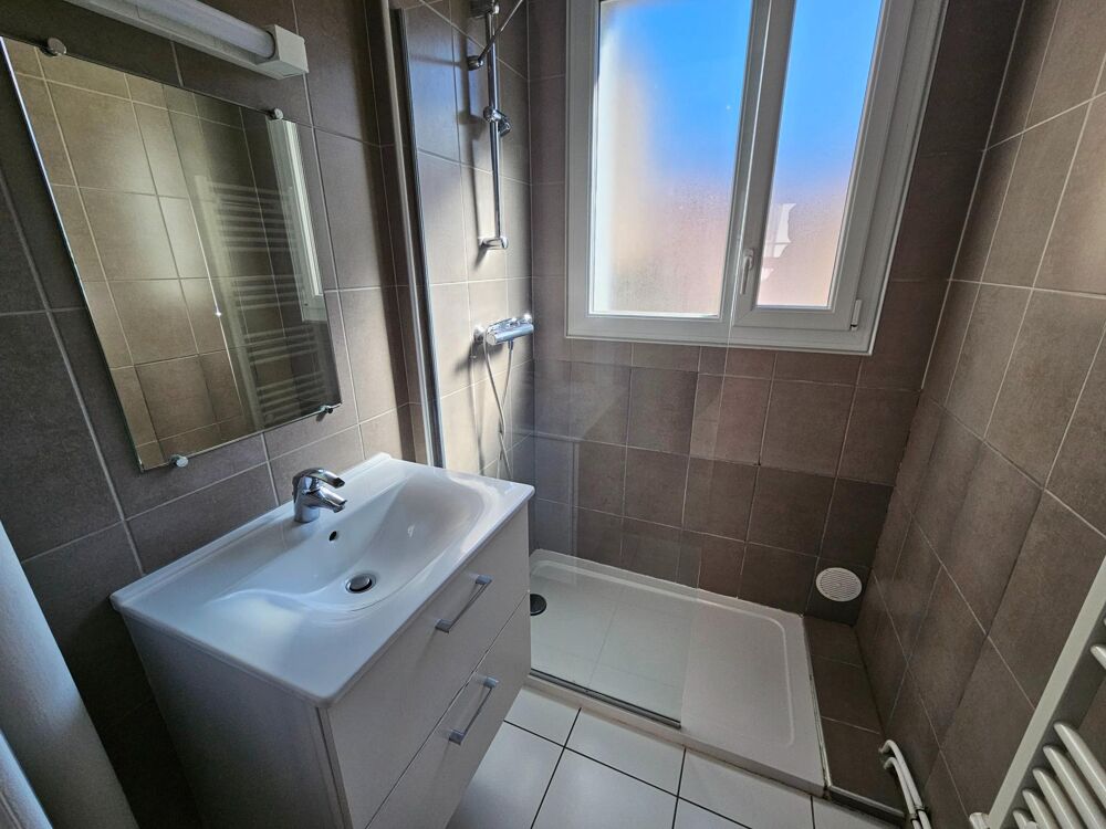 Vente Appartement Appartement F4 69 m² situé à 200 m du plan d' eau avec garage Vichy