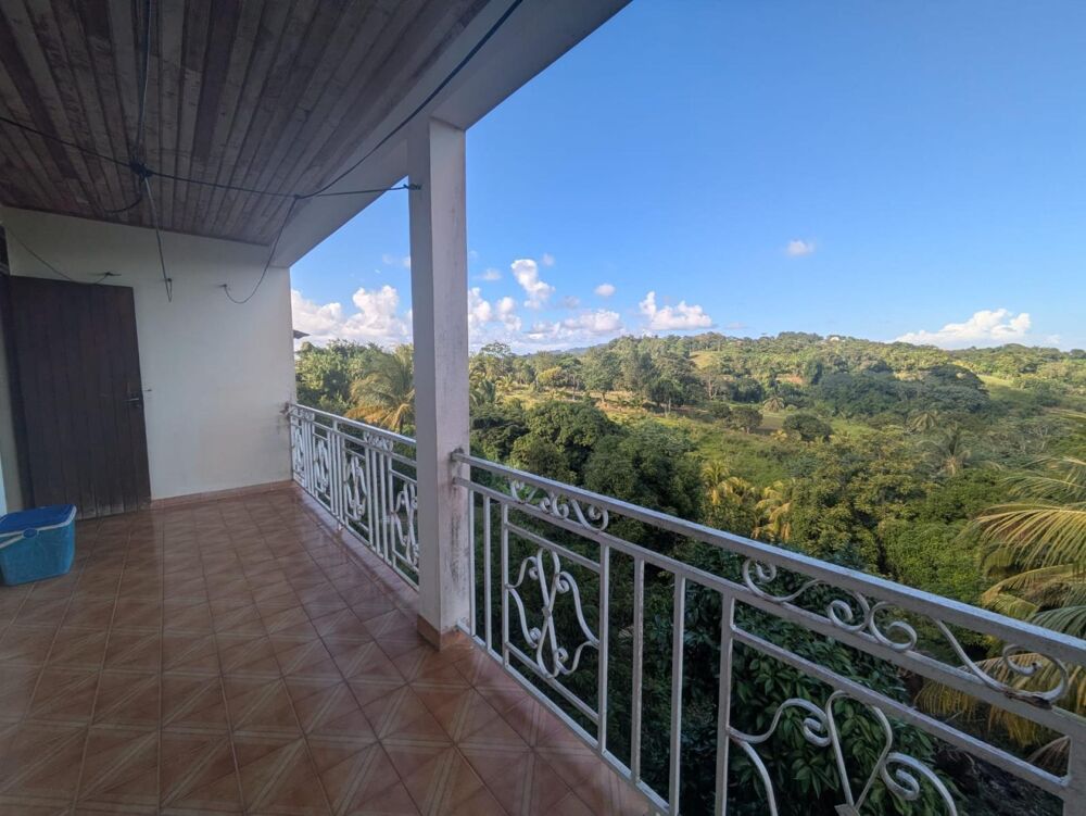 Vente Maison Grande maison sur 2 niveaux Saint-esprit