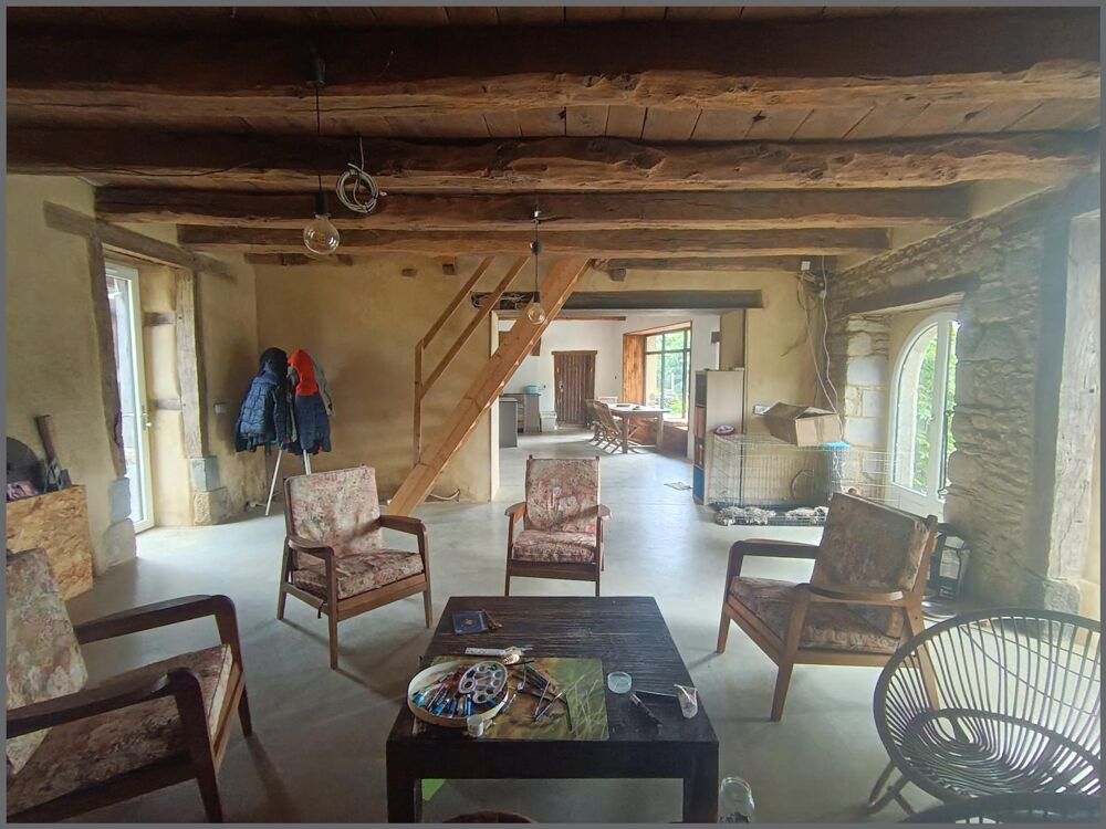 Vente Maison Belle longère en pierre  et terre rénovée, terrain arboré de 1086 m 2-  campagne de  Feins. Feins