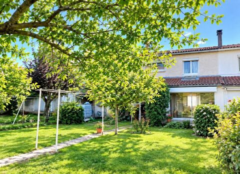   Maison de ville avec garage et jardin attenant Maison - 6 pièce(s) - 107 m²
