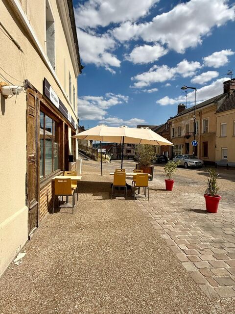   Restaurant équipé avec terrasse –Belle opportunité 