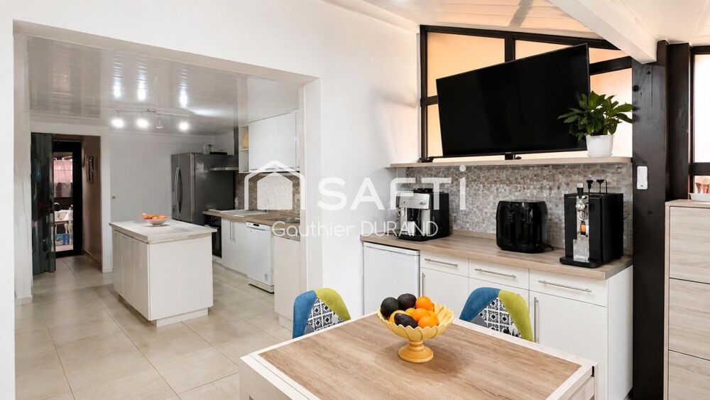 Vente Maison RARE - Maison 3 chambres à 300 m de la plage + Piscine + Panneaux solaires Saint-cyprien