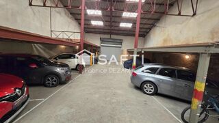  Parking / Garage à vendre 250 m²