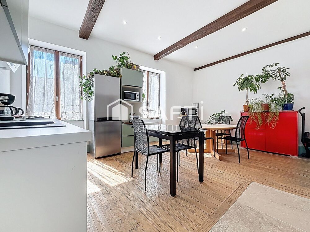88 m² rénovés, 3 chambres au coeur de Saint Donat