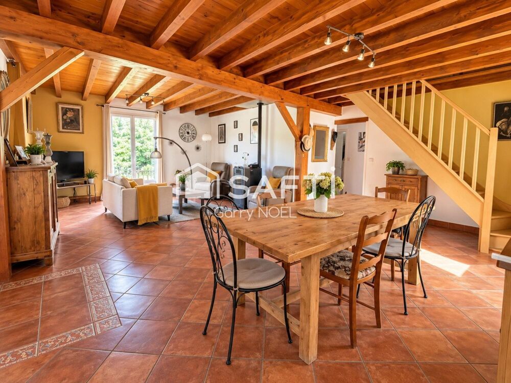 Vente Maison Maison de 125m²  3 chambres avec piscine et dépendances. Saint-pe-saint-simon