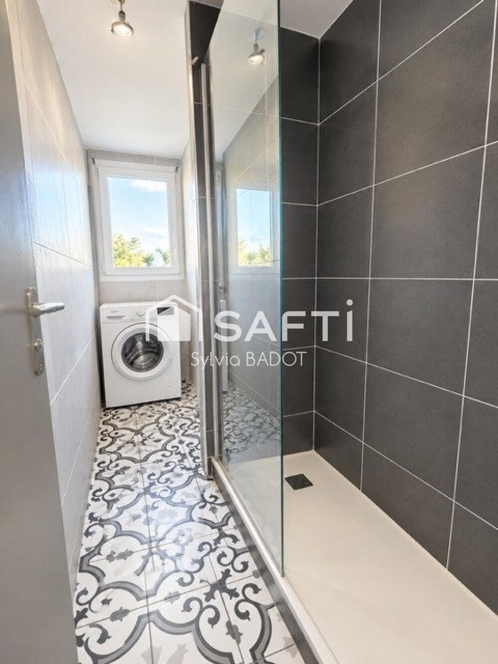 TOULON OUEST APPARTEMENT T3 ENTIEREMENT REFAIT + CAVE