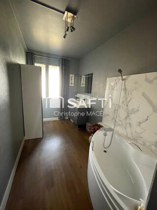  Appartement à vendre 6 pièces 145 m²