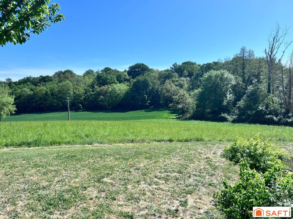 Belle maison familiale de 128 m2 de plain pied avec sous-sol et jardin de 1900 mètres- Blaison-Gohier