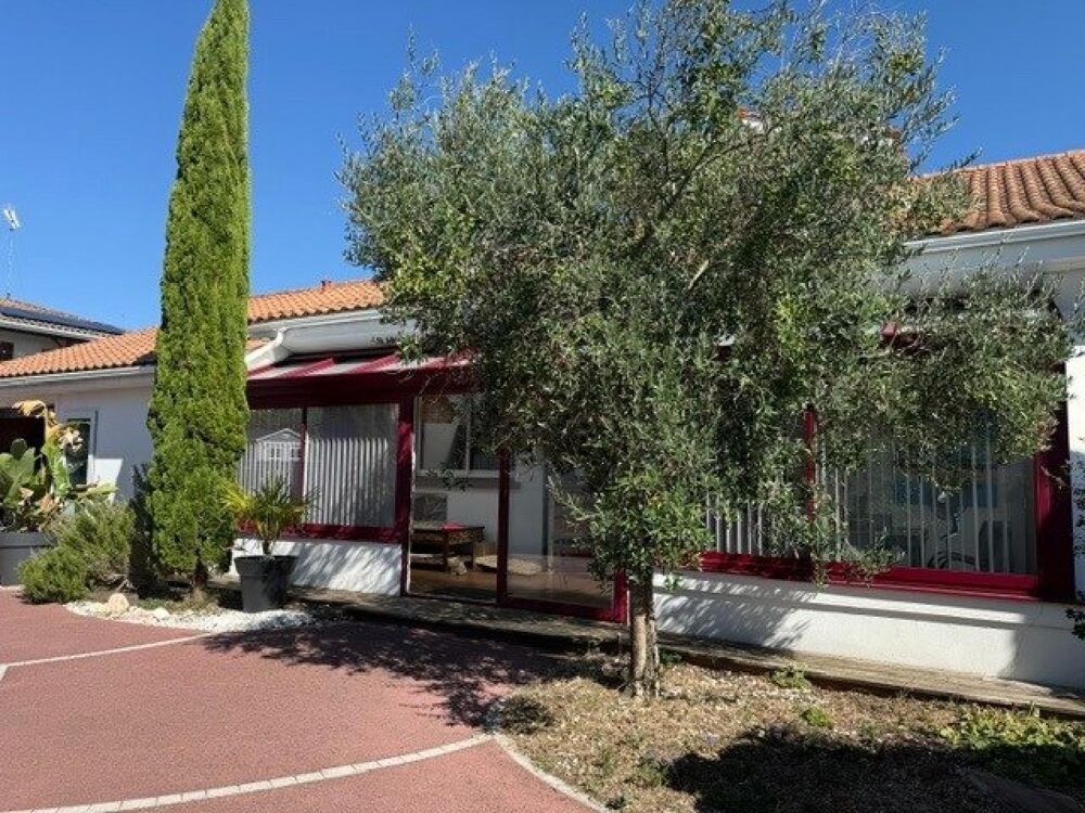 Vente Maison Belle maison 5 pièces de 142m2 avec piscine couverte et chauffée Gujan-mestras