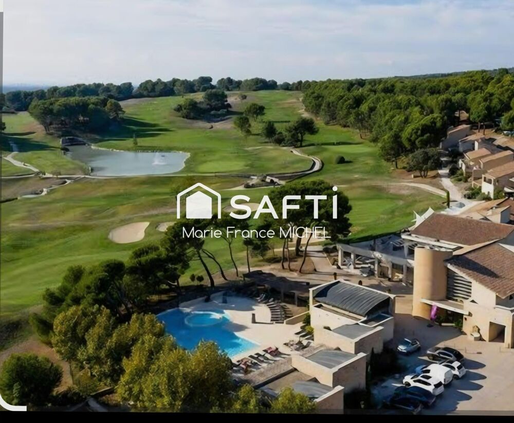 ? RARE SUR LE GOLF DE SAUMANE ! Appartement climatisé de 44 m² avec 2 chambres et superbe terrasse ? Un cadre exceptionnel pour