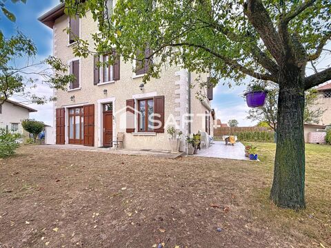   Maison familiale de 221 m� Maison - 8 pi�ce(s) - 221 m�