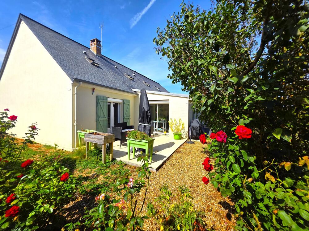 Vente Maison Belle maison traditionnelle avec vie de plain-pied ! Double garage, atelier, cave. La fleche