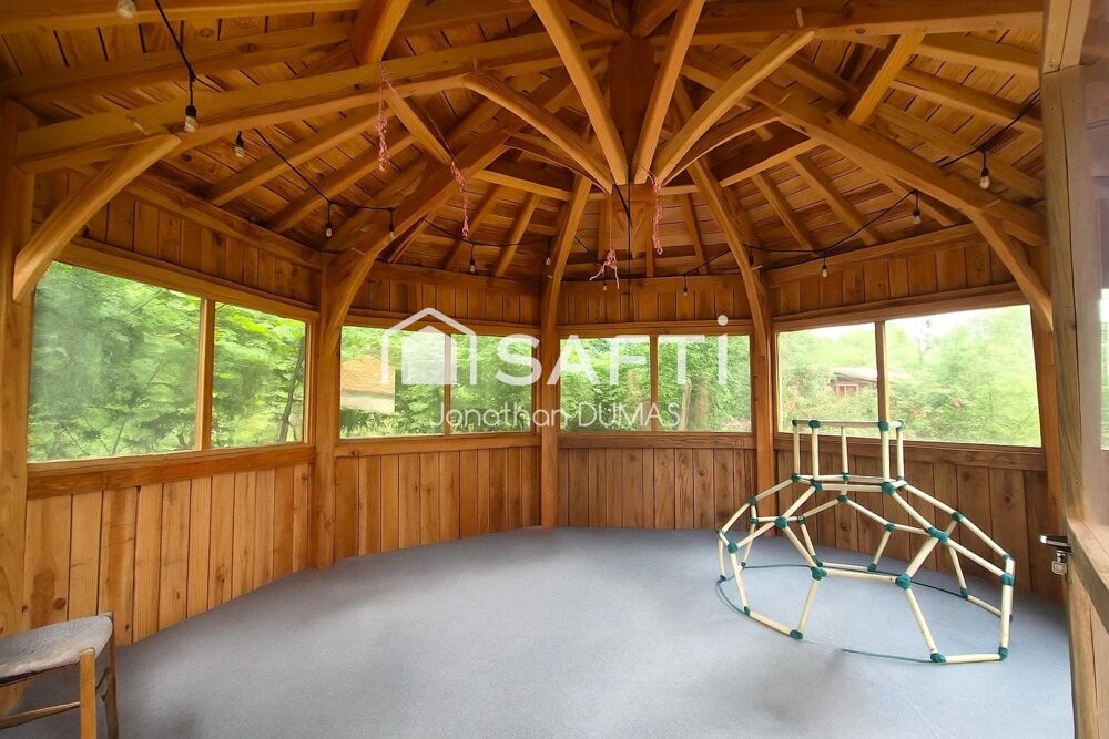 Ferme en permaculture avec Gîtes sur 19 hectares