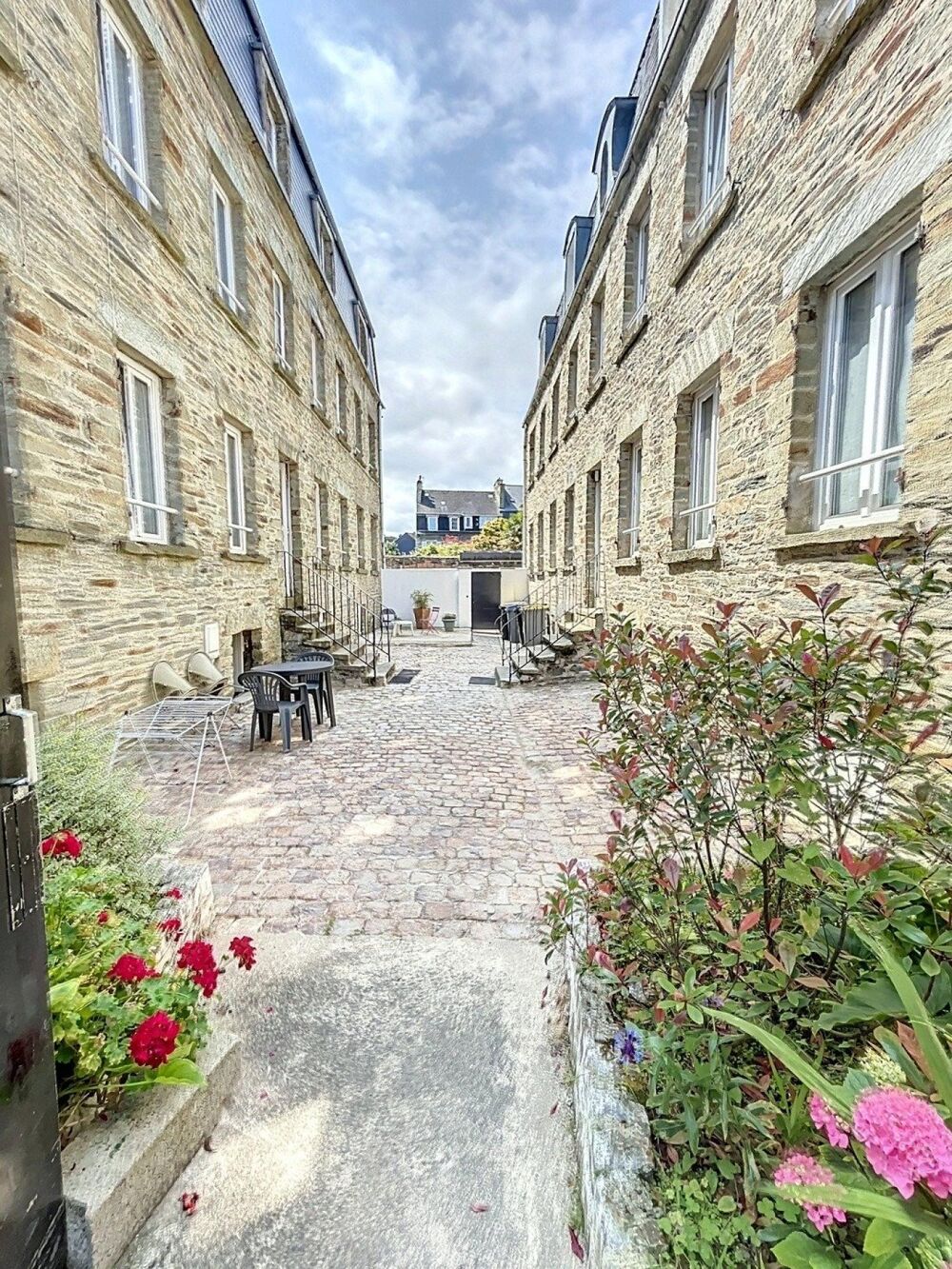 Vente Immeuble INVESTISSEURS – IMMEUBLES HYPERCENTRE CHERBOURG – BON RENDEMENT ! Cherbourg-en-cotentin