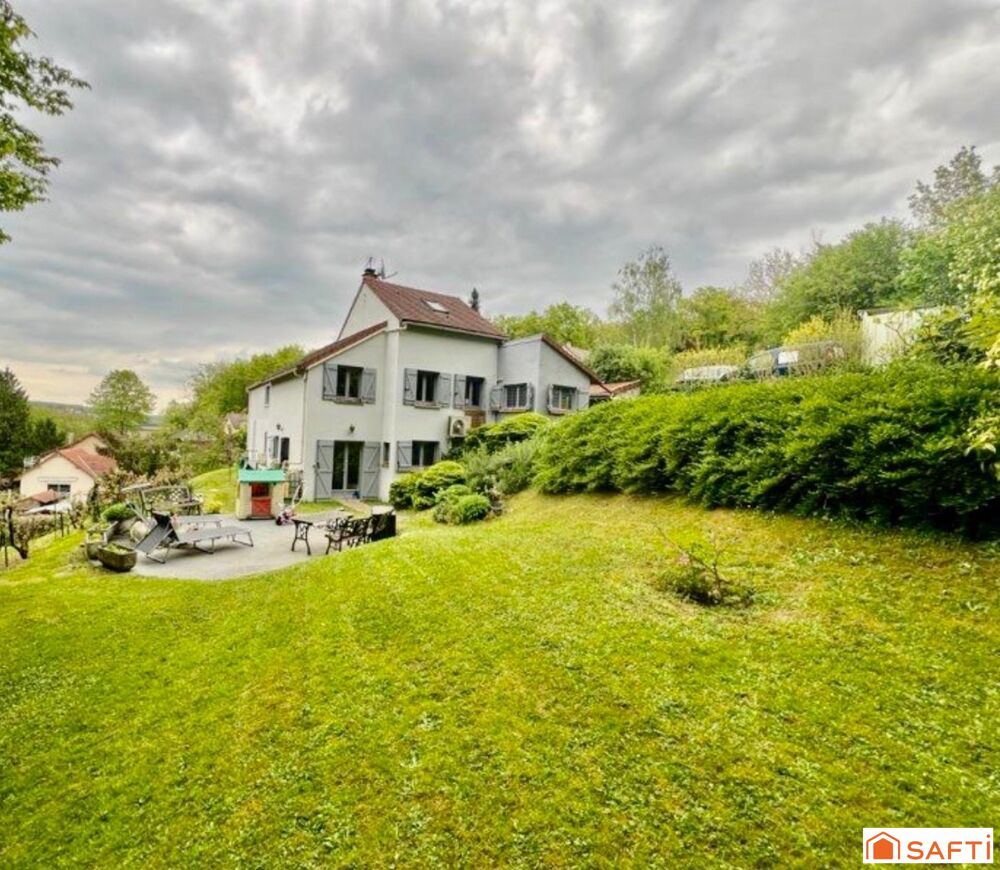 Grande maison rénovée spacieuse et lumineuse