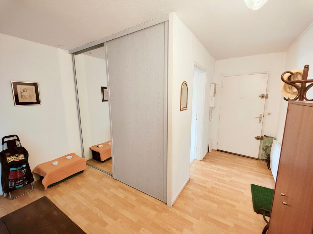 Vente Appartement T3 ascenseur. Grand garage. Au calme. DPE C. Tram. Bordeaux