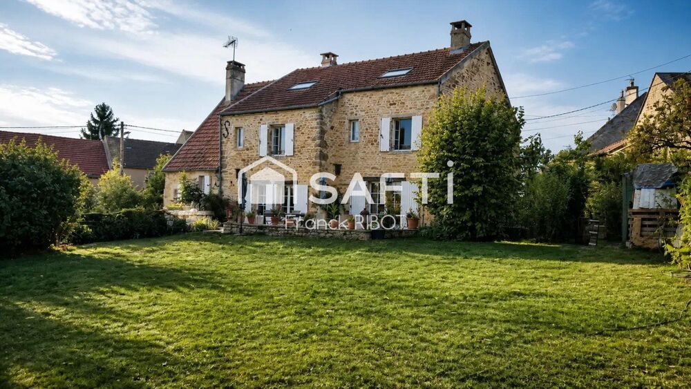 Belle maison en pierre rénovée de 215m2 avec terasse et jardin