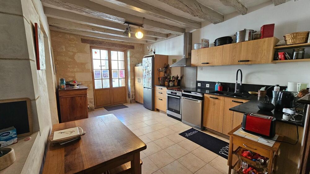 Vente Maison Maison de charme au cœur du village, avec jardin intimiste et beaux volumes familiaux Preuilly-sur-claise