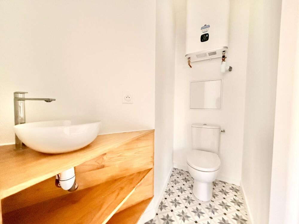Vente Appartement Studio rénové avec CAVE en souplex à Bordeaux Bordeaux