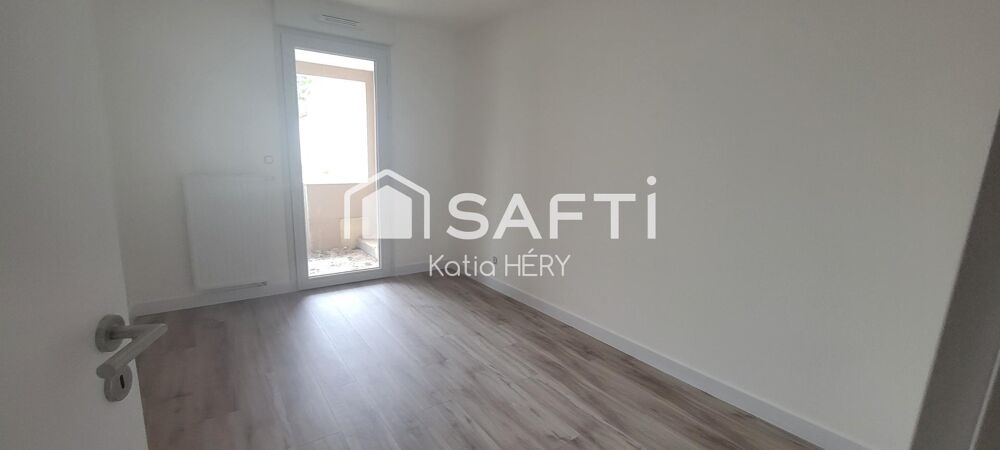 Vente Appartement APPARTEMENT AVEC TERRASSE COUVERTE, JARDIN PRIVATIF ET 2 PARKINGS Challans