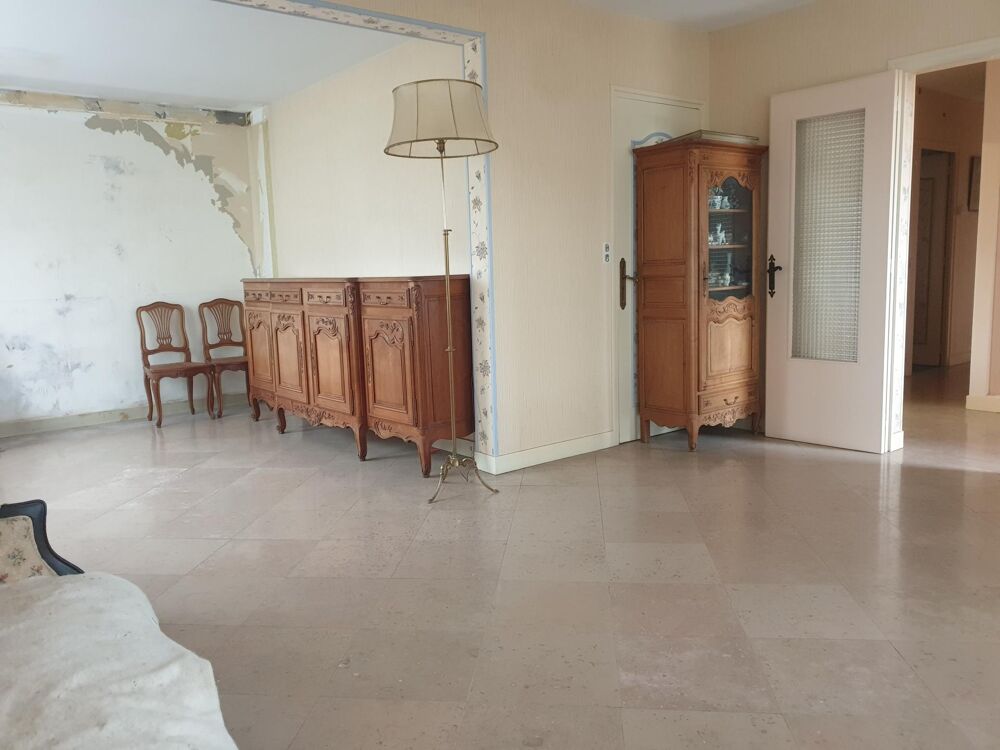 Vente Maison Bois-Guillaume – Secteur Sangria | Maison avec beau potentiel et jardin de 670 m² Bois-guillaume