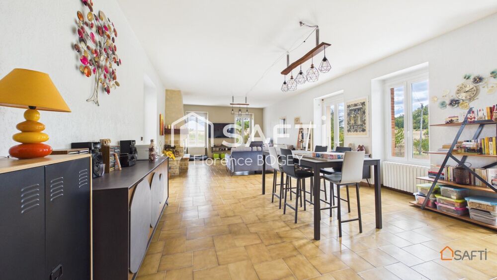 Vente Maison Coup de cœur pour cette propriété en pierre au charme authentique, entourée de 1,4 ha de campagne Labessière-candeil