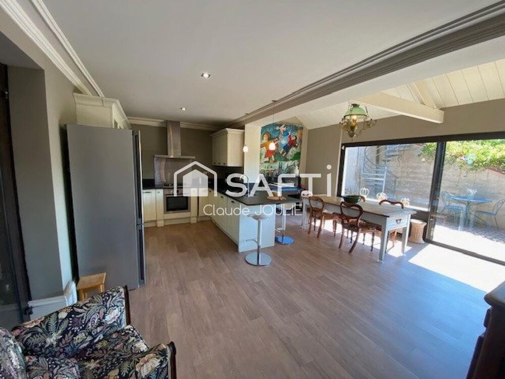 Vente Maison Maison de caractère 175 m² habitables avec piscine et jardin paysager Villefranche-de-rouergue