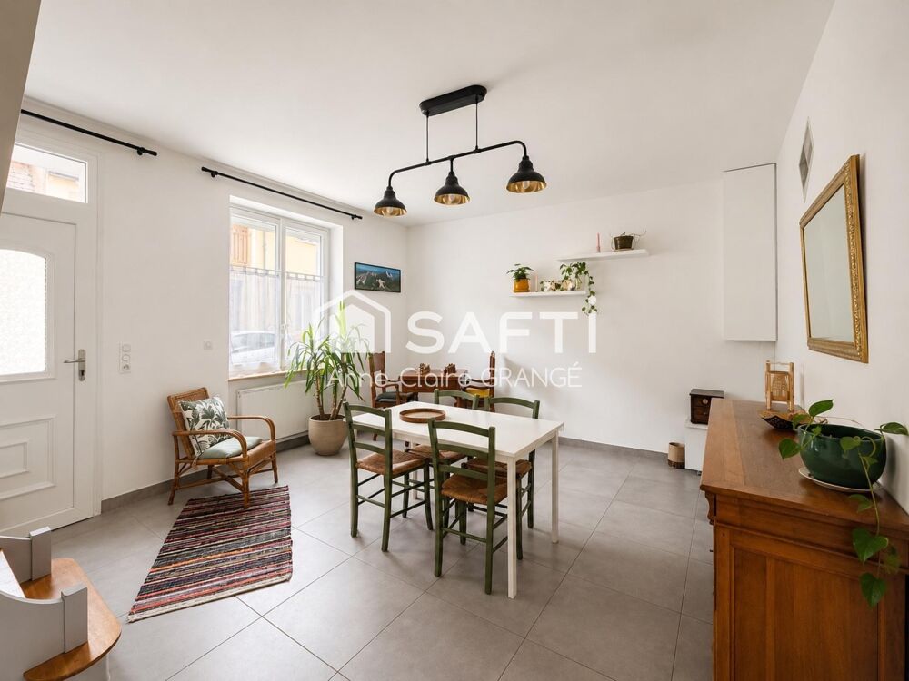 Coup de coeur à Conlie : Posez vos valises dans cette maison de ville T4 rénovée avec garage, jardin et potager