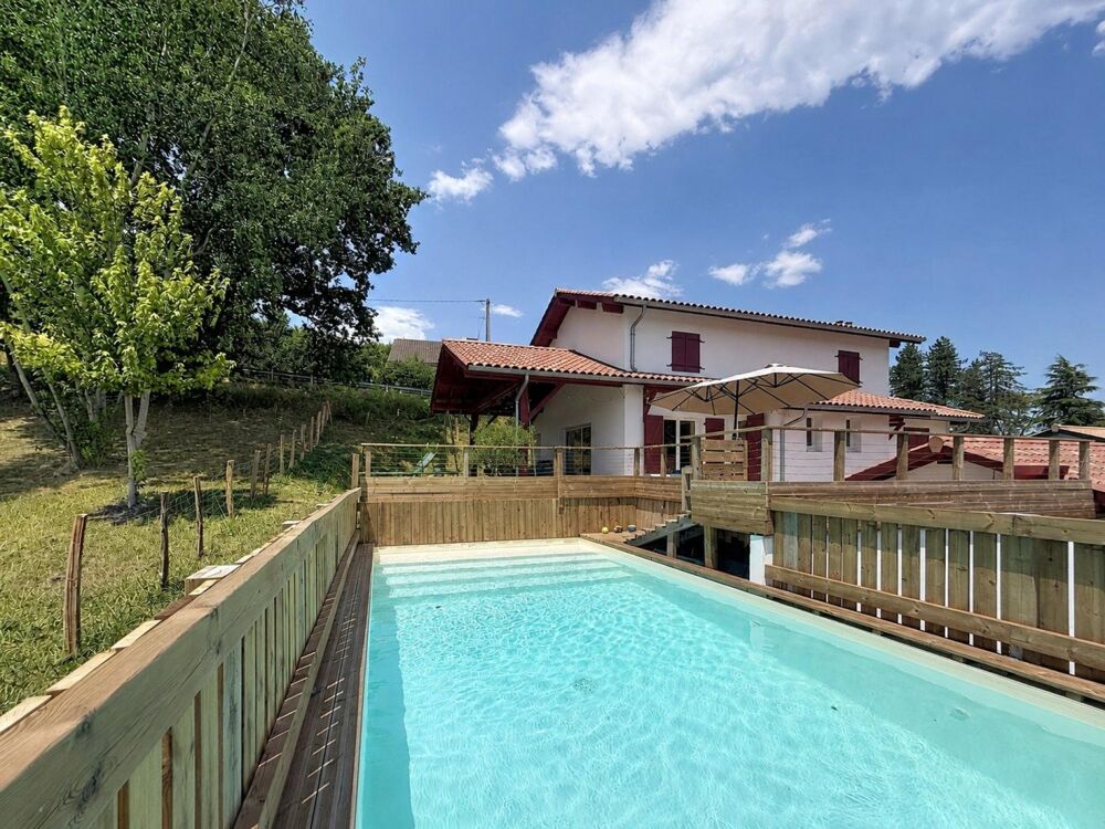 à vendre  Maison La Bastide-Clairence (64240)