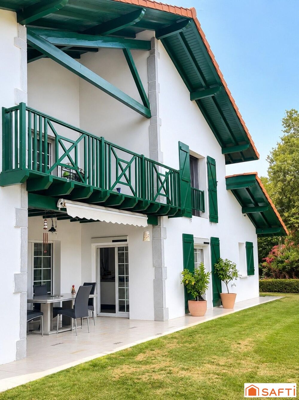 Villa au calme avec piscine et vue montagnes