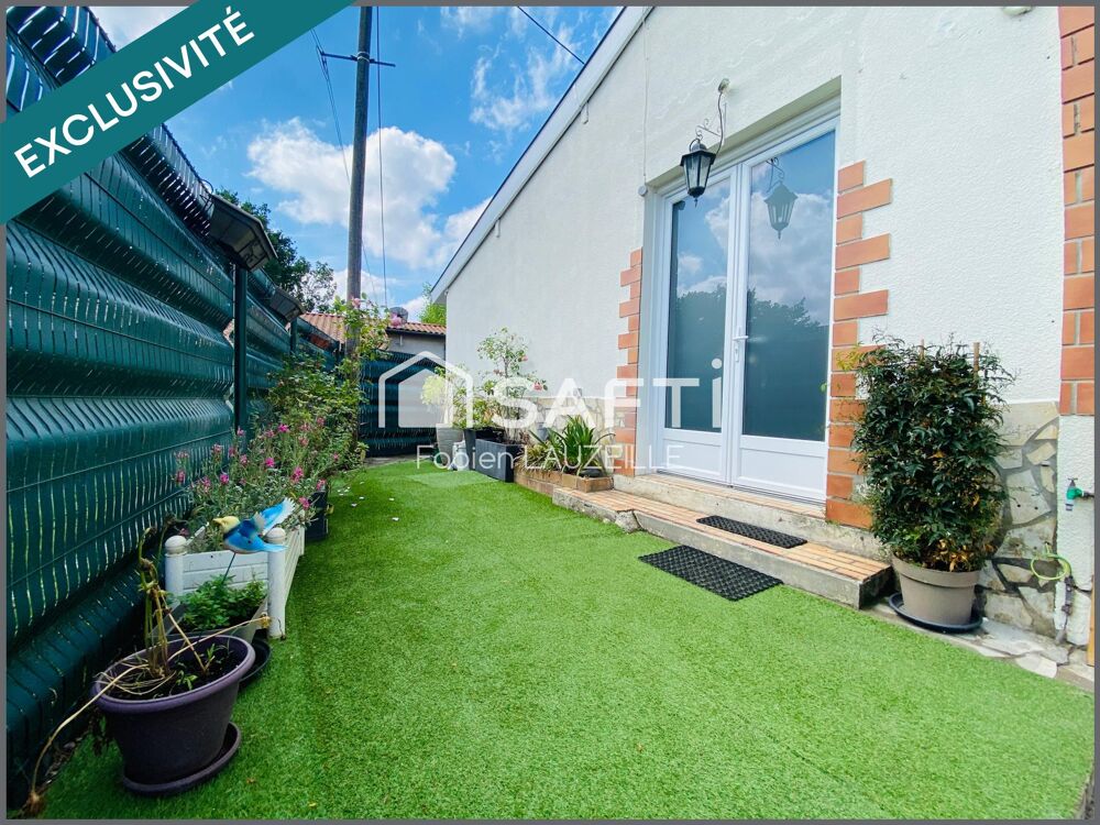 Vente Maison SAINT-MÉDARD CENTRE – CHARMANTE MAISON DE VILLE RÉNOVÉE DE 97 M² – 3 CHAMBRES  – COUR – CHEMINÉE / PAS DE COPRO Saint-médard-en-jalles