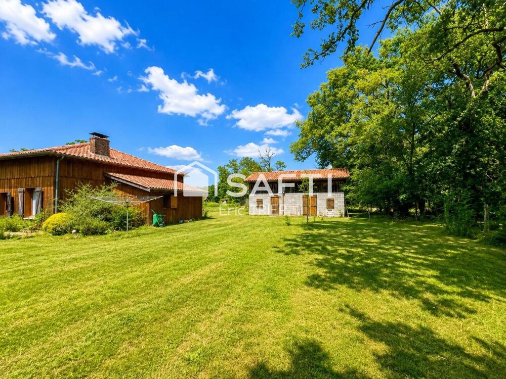 Maison Traditionnelle de 107m2 avec terrain arboré et cloturé de 3560m2