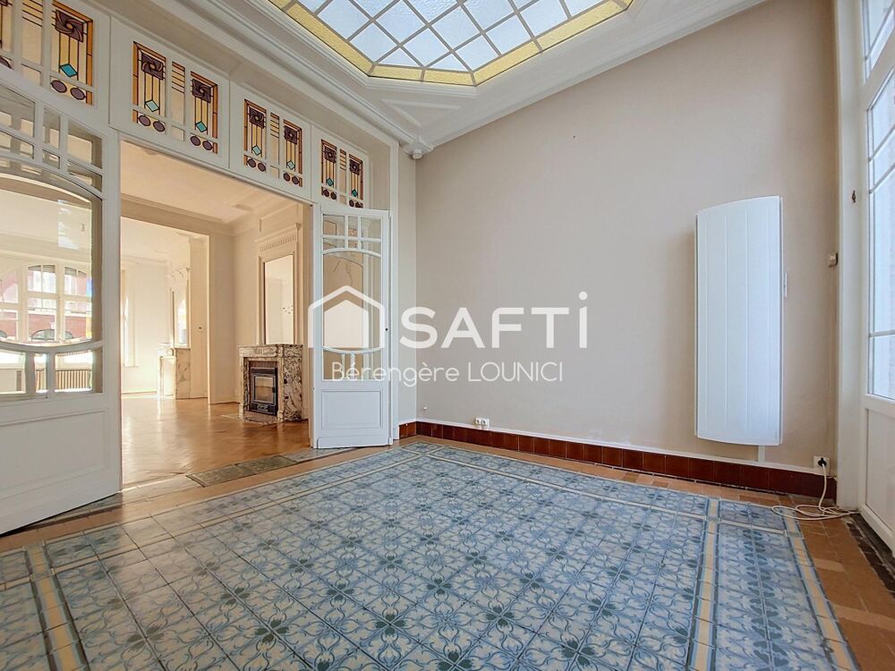 Vente Maison Maison bourgeoise style Art Nouveau de 181m² -Jardin et Cave- Secteur prisé- Lille