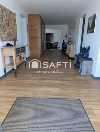  Maison  vendre 11 pices 338 m