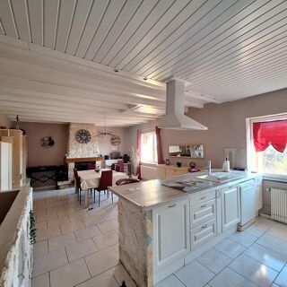 Vente Maison Maison 5 chambres avec cour et jardin Le creusot