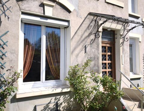   Le charme  d'une maison de ma�tre avec un beau jardin Maison - 5 pi�ce(s) - 127 m�