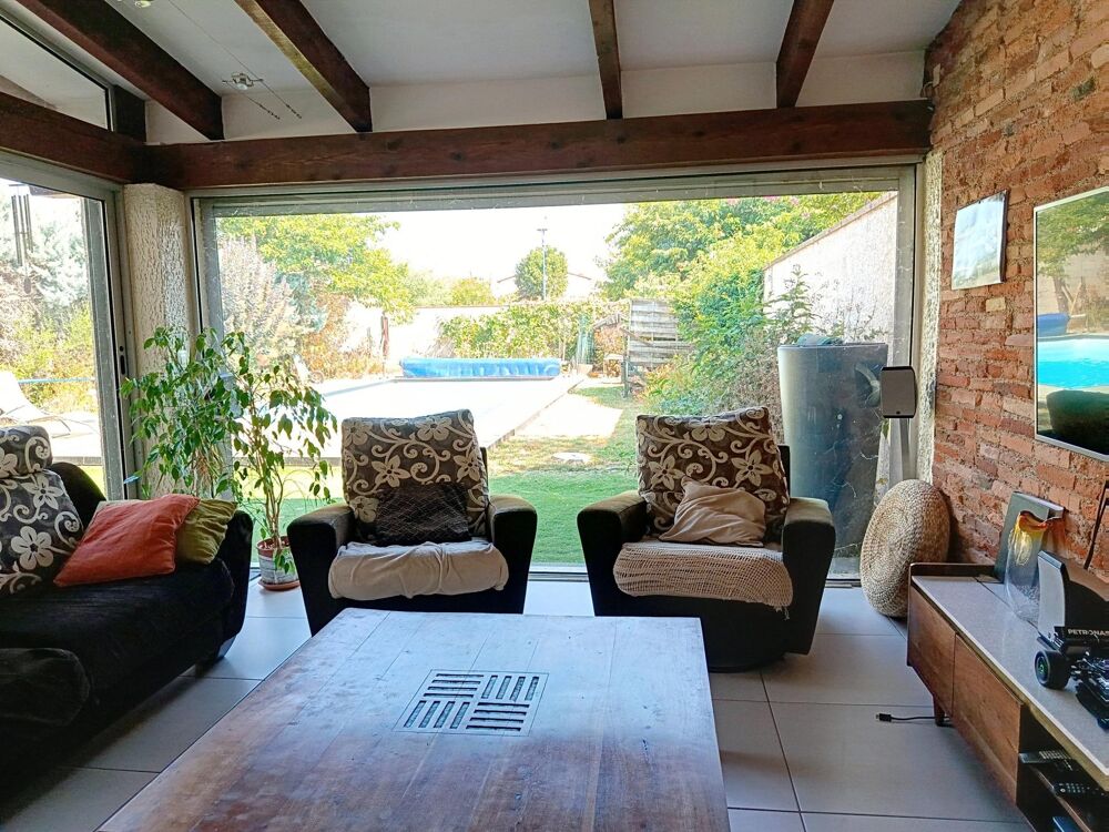 Vente Maison jolie maison familiale T5 piscine cœur de village Castelginest