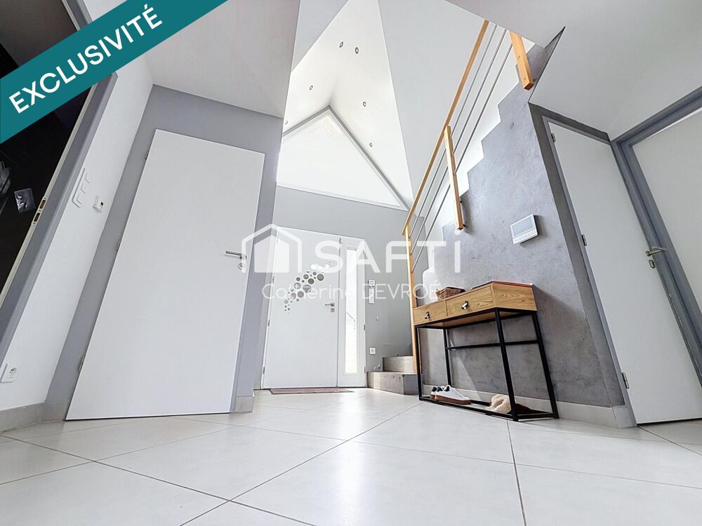 Vente Maison Lumière, volumes et vue dégagée Henneveux
