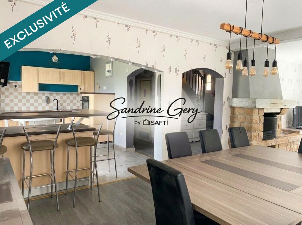 Grande maison familiale de 170 m²  7 chambres  Terrain de 2 950 m² proche Centre-ville de Renazé