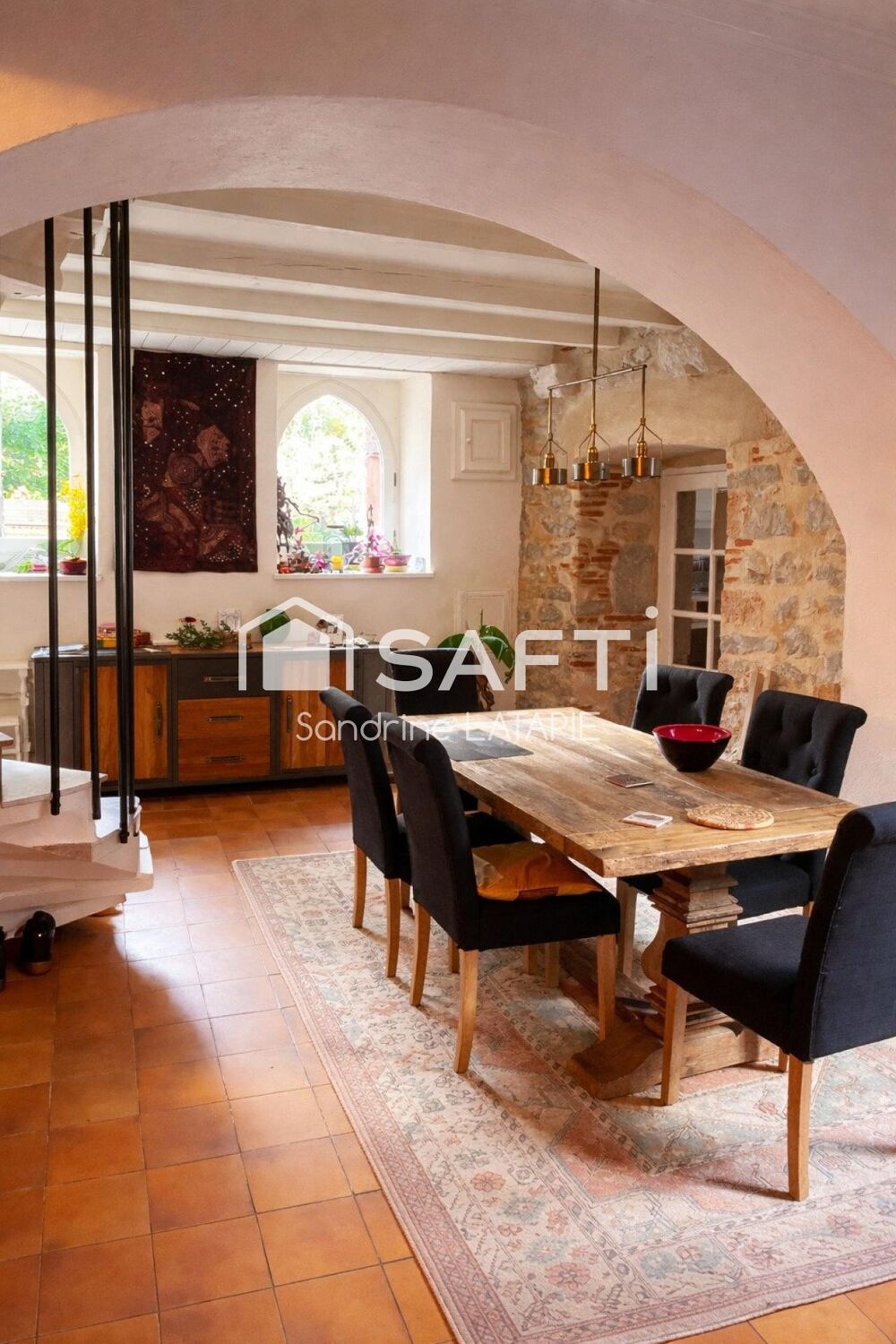 Maison de village sur 3 niveaux avec jardinet