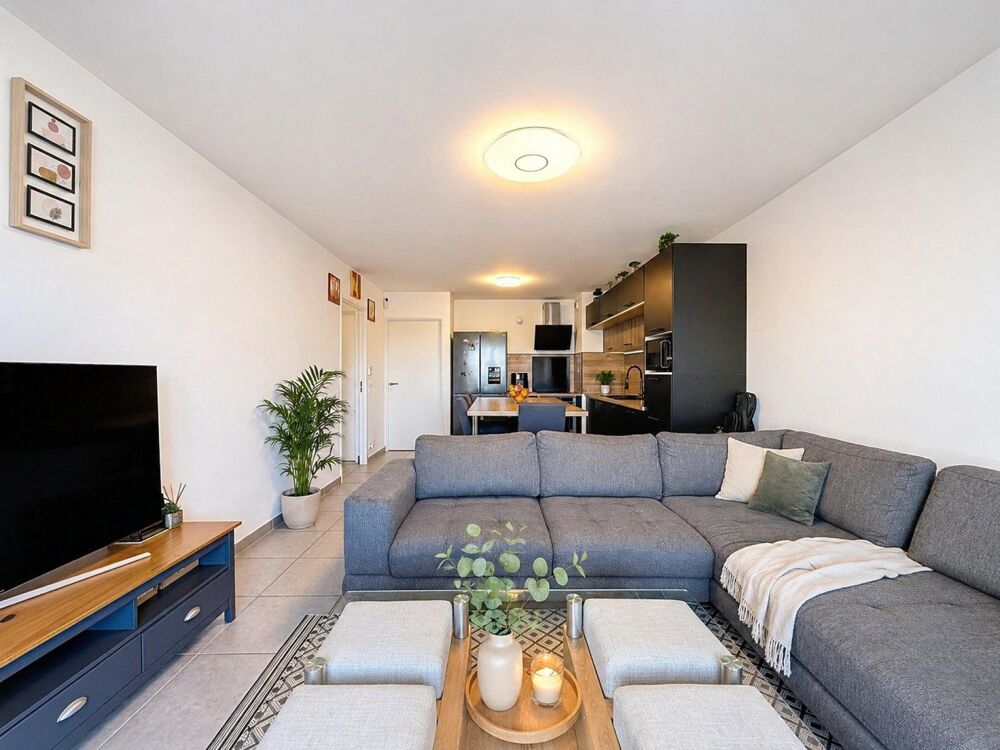T4 récent 2024  5ème étage  Vue Salève  Garage + Cave  Proche tram