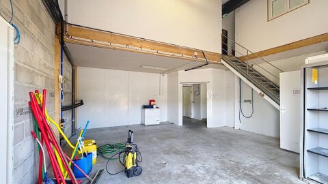 &Agrave; louer – Local d'activit&eacute; 301 m&sup2; avec entrep&ocirc;t et bureaux – Martignas-sur-Jalles (33) 2000 33127 Martignas-sur-jalle