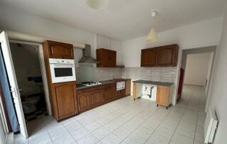  Immeuble à vendre 194 m² Montpezat-de-quercy
